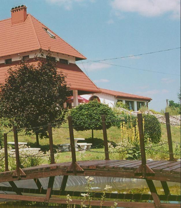 Zajazd Kosynier Węgrzce Esterno foto